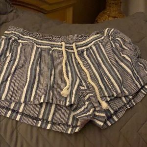 Roxy linen shorts